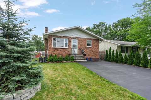 216 Gifford Road, Schenectady, NY 12304