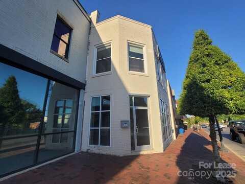 109 E Charlotte Avenue, Mount Holly, NC 28120