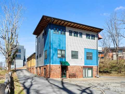 8 Magnolia Avenue, Asheville, NC 28801