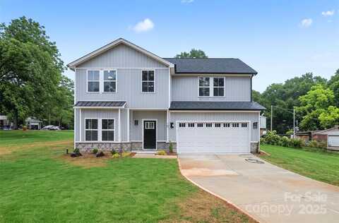 209 Henderson Circle, Harrisburg, NC 28075