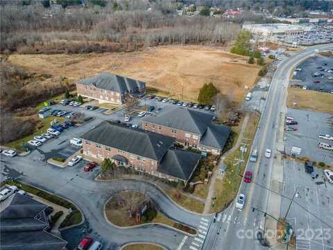 110 A Chadwick Square Court, Hendersonville, NC 28739