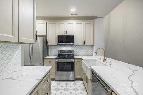 795 Peninsula Drive, Davidson, NC 28036