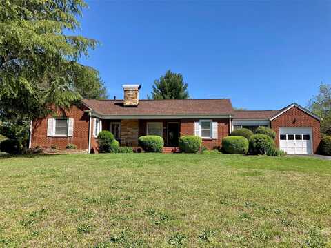1632 2nd Avenue NW, Hickory, NC 28601