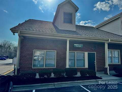 20460 Chartwell Center Drive, Cornelius, NC 28031