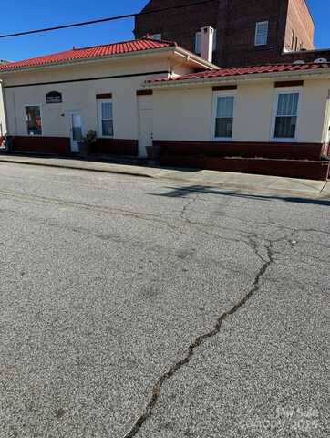 124 W Depot Street, Mocksville, NC 27028