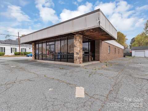2001 S Cannon Boulevard, Kannapolis, NC 28083