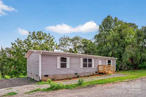 136 Weiss Road, Asheville, NC 28806