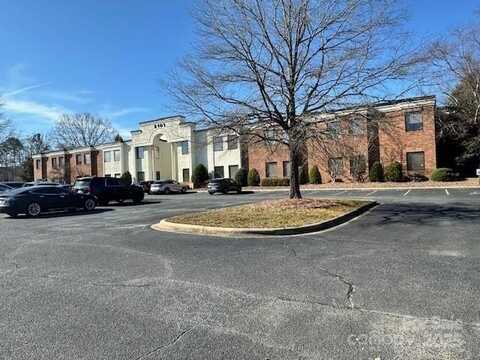 2101 Sardis Road N, Charlotte, NC 28227
