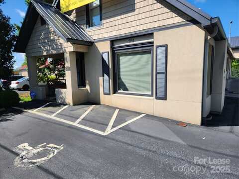 211 Linda Vista Drive, Hendersonville, NC 28792