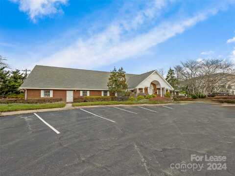 800 Beverly Hanks Center, Hendersonville, NC 28792