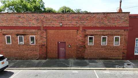 127 W Water Street, Lincolnton, NC 28092