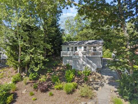 34 Marshfield Road, East Lyme, CT 06357