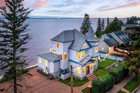 5614 London Rd, Duluth, MN 55804