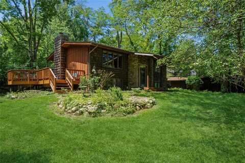 6776 NW 88th Place, Johnston, IA 50131