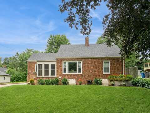 3937 39th Street, Des Moines, IA 50310