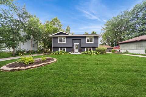 4463 Concord Drive, Pleasant Hill, IA 50327