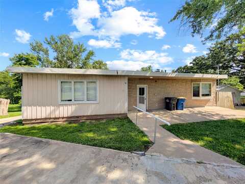 1750 E Mckinley Avenue, Des Moines, IA 50320