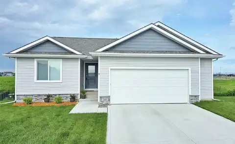 340 NW Horan Court, Waukee, IA 50263