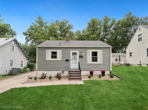3930 Lincoln Place Drive, Des Moines, IA 50312
