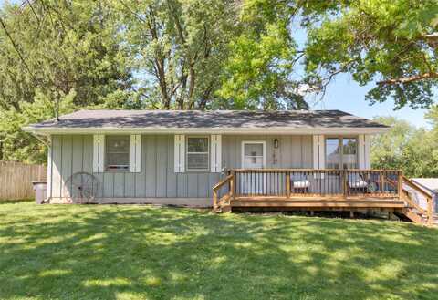 1612 E Bell Avenue, Des Moines, IA 50320