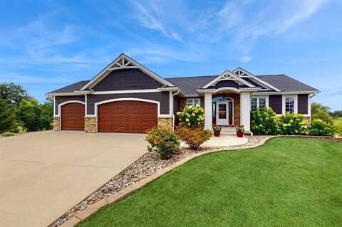 1813 Maple Court, Winterset, IA 50273