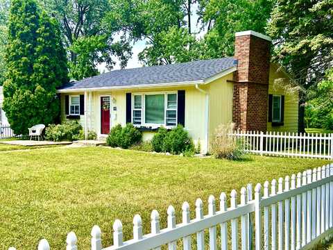 111 Butternut Street, Three Oaks, MI 49128