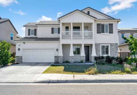 2468 Montana Avenue, Clovis, CA 93619