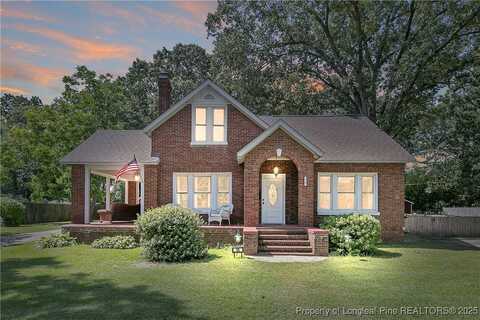 115 W Prospect Avenue, Raeford, NC 28376