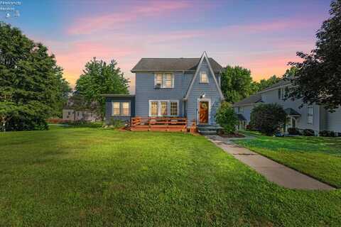1711 Buckland Avenue, Fremont, OH 43420