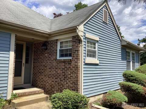 30 Martin Van Buren Drive, Monroe, NJ 08831