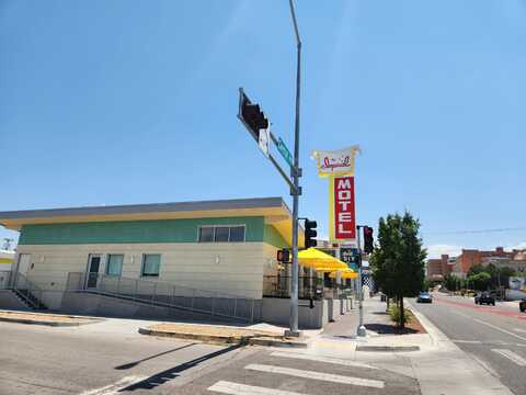 701 CENTRAL Avenue NE, Albuquerque, NM 87102