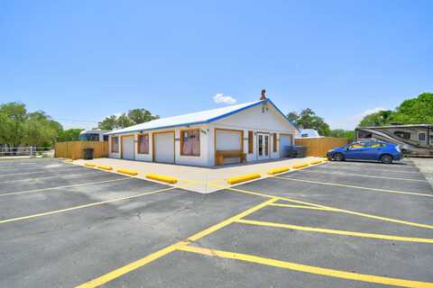 3666 HWY 47, Peralta, NM 87042