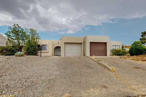 704 STALLION Road SE, Rio Rancho, NM 87124