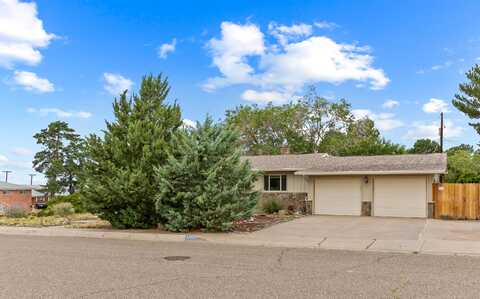 1027 LOYOLA Place NE, Albuquerque, NM 87112