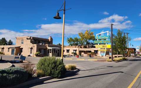 6851 4TH Street NW, Los Ranchos, NM 87107