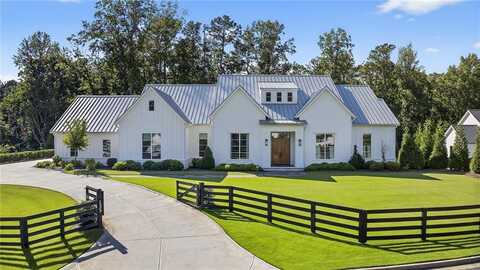 135 Von Lake Drive, Alpharetta, GA 30004