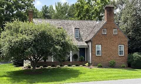 102 SMITHLEIGH CR, STAUNTON, VA 24401
