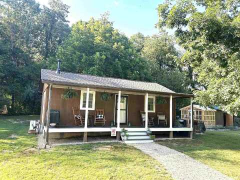 111 MAIN ST, MILLBORO, VA 24460