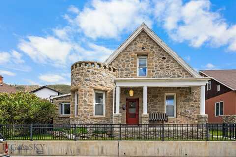 520 Scott Street, Gardiner, MT 59030
