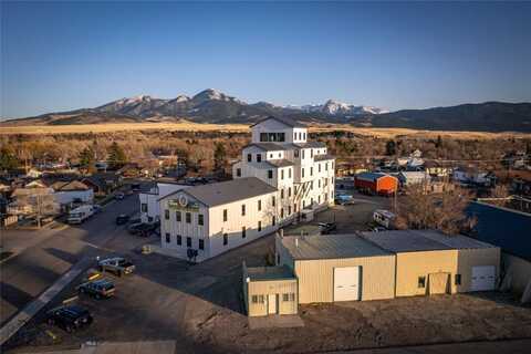 924 E Park Street, Livingston, MT 59047