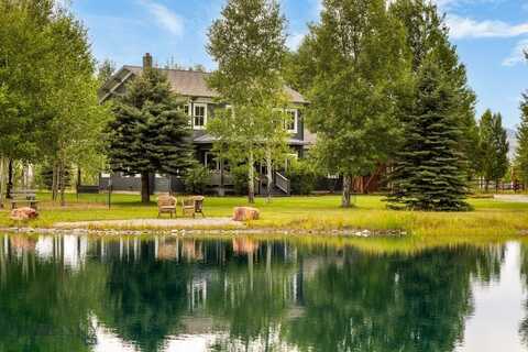 1921 E River Road, Livingston, MT 59047
