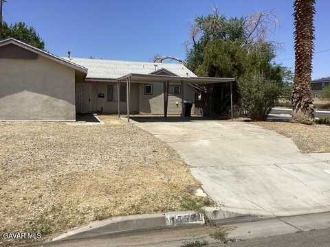 45581 E 6th Street, Lancaster, CA 93535