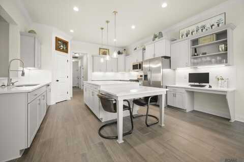 6461 Soaring Dr, Gonzales, LA 70737