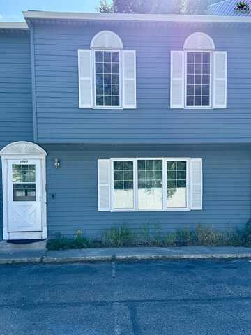 1565 GILLAM WAY, Fairbanks, AK 99701