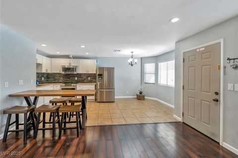 2708 Beaver Creek Court, Las Vegas, NV 89117