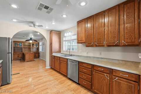276 Navajo Drive, Henderson, NV 89015