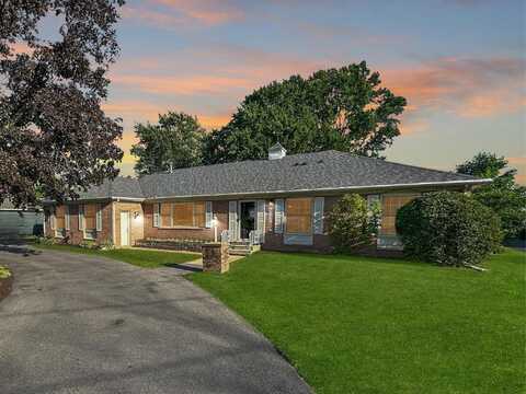 2213 E Cleveland Avenue, Hobart, IN 46342
