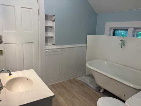 140 PEWABIC ST W, Ironwood, MI 49938