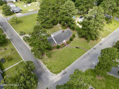 901 School Drive, Williamston, NC 27892