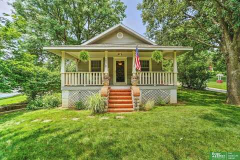 1210 Prairie Avenue, Bellevue, NE 68005